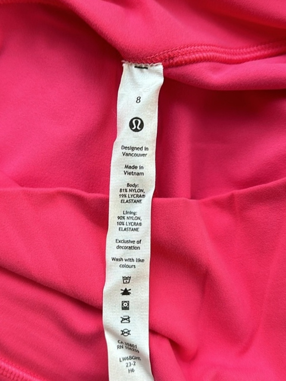 New! Lululemon Align High Rise Crop Lip Gloss Size 8 - Picture 7 of 7